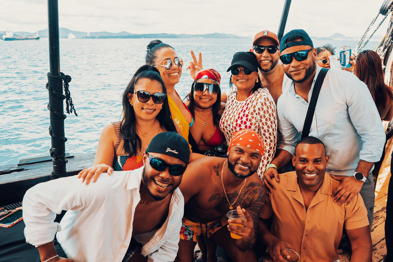 Île de Taboga : excursion d'une journée tout compris à bord d'un bateau pirate