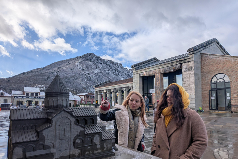 Tbilisi: Mtskheta Storytelling Tour with Wine Tasting
