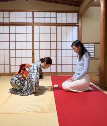 Shibuya Authentic Tea Ceremony with experienced instructor