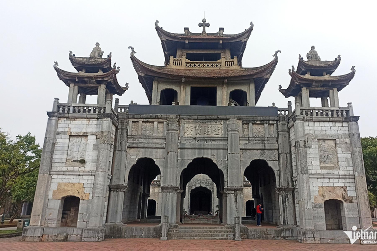 Hanoi: Stone Cathedral or Hat & Incense Village _SMALL GROUP Private Tour Phat Diem Stone Cathedral & Conical Hat Village