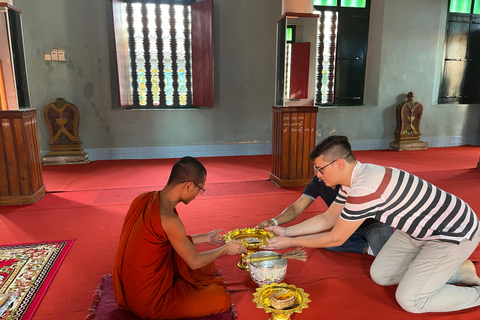 Phnom Penh Belief & Spirit Experience
