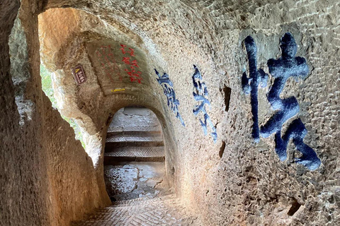 Kunming: Yunnan Ethnic Village & Western Hills Private Tour Private Tour with Pickup/Dropoff