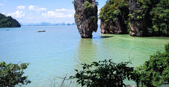 James Bond Island: Sightseeing Tour by Longtail Boat & Kayak