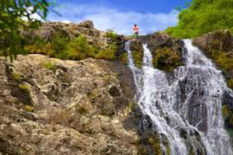 Seven Waterfalls Abseiling and Canyoning Guided Experience