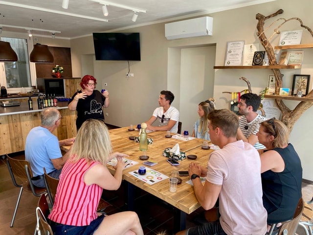 Lake Garda: Tour and Tasting of Olive Oil with Gourmet Food
