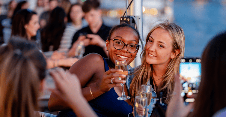 Budapest: Unlimited Prosecco, Beer and Aperol Spritz Cruise photo 12