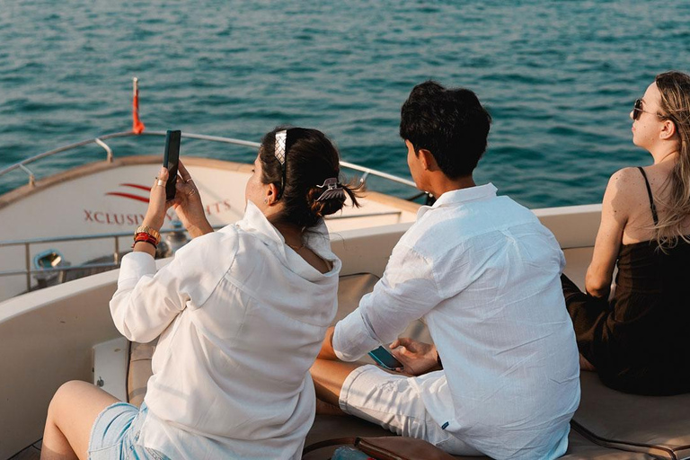 迪拜码头游艇之旅：1 小时内游览艾恩轮、JBR 和海港