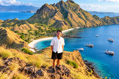 Day Trip to Komodo with Luxury Boat Dragon Guarantee & Drone