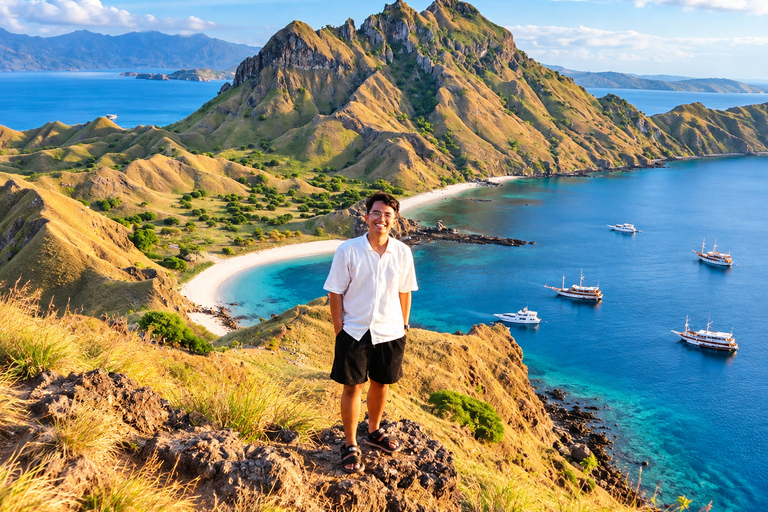 Day Trip to Komodo with Luxury Boat Dragon Guarantee & Drone