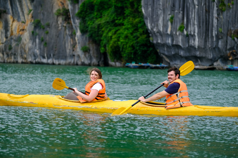 Vanuit Hanoi: 2-daagse Halong Sapphire-cruise en privébalkonDeluxe balkoncabine - tweepersoonsbed/twin - met vervoer