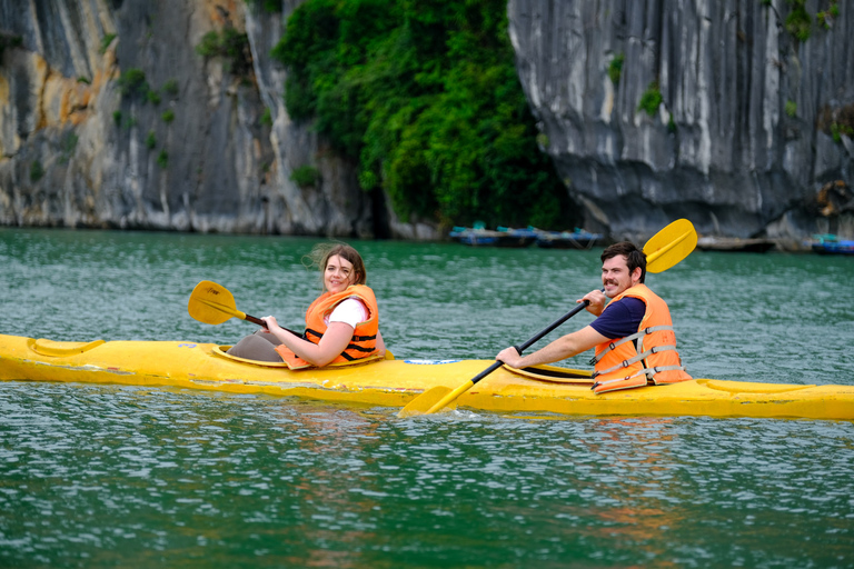 Vanuit Hanoi: 2-daagse Halong Sapphire-cruise en privébalkonDeluxe balkoncabine - tweepersoonsbed/twin - met vervoer