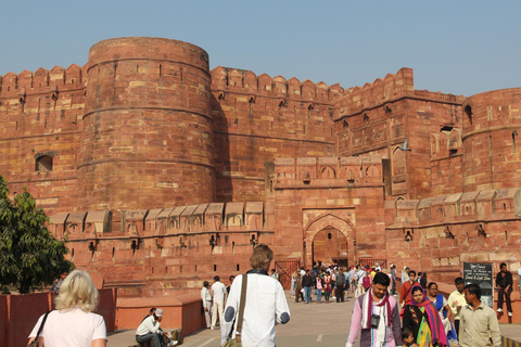 Delhi to Agra: Overnight Car Tour Including the Taj Mahal