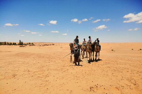 Två dagar och en natt i ett läger, Ksar Ghilane från Djerba