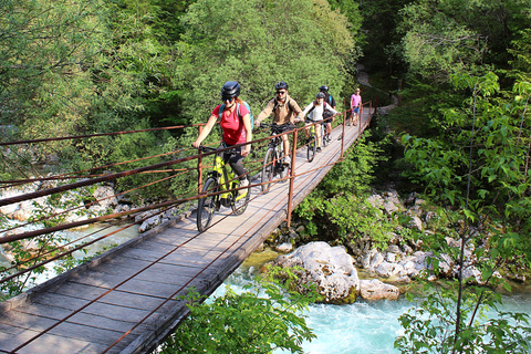 Recorrido en bicicleta eléctrica por el valle de Soča: El explorador definitivo