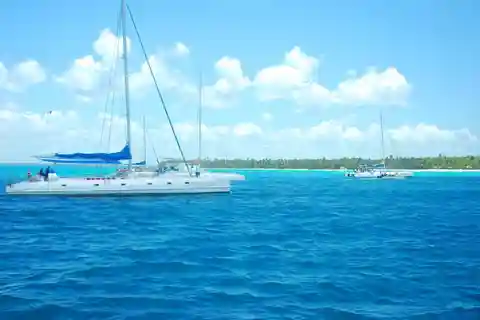 Saona Island: Tour with Lunch and Drinks
