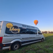 Yarra Valley: Hot Air Balloon Flight with Pickup & Breakfast