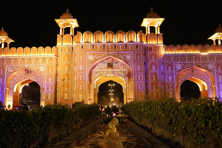 Jaipur: Wedding Outfit Shopping Tour with Local Guy Tour by Tuk-Tuk