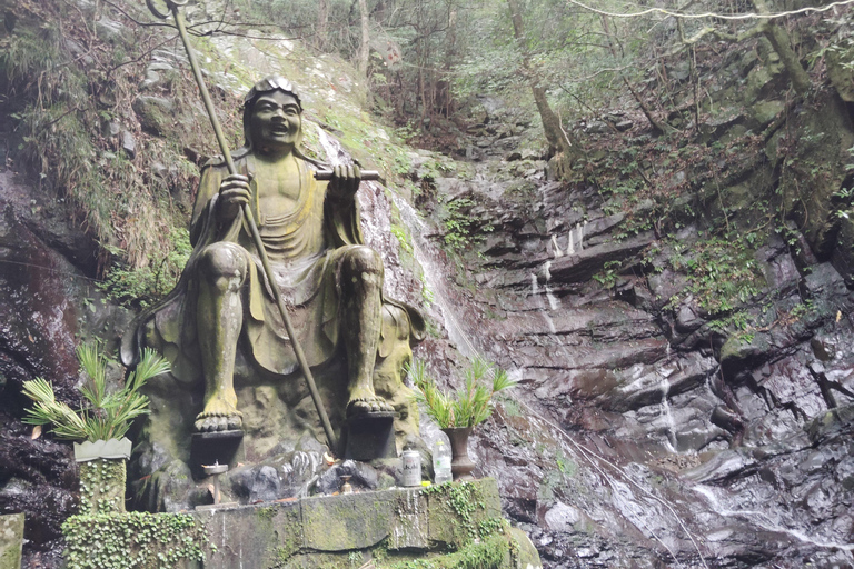 Cerca de KIX: Santuario Shugendo de Cascadas y Tranquilidad