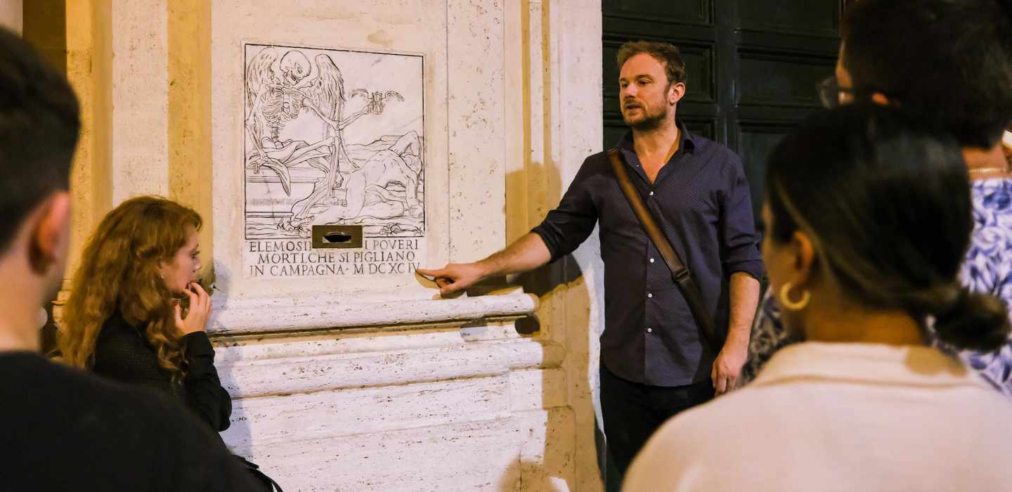 Rom: Die dunkle Seite Roms in kleiner Gruppe – Geister- und Legendentour Rom: Die dunkle Seite Roms in kleiner Gruppe – Geister- und Legendentour