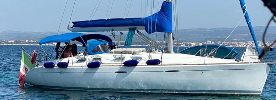 Au départ d'Alghero : Excursion à la voile d'une journée avec déjeuner