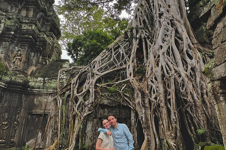 Siem Reap: Angkor Wat & Golden Hours Sunset by Vintage Jeep