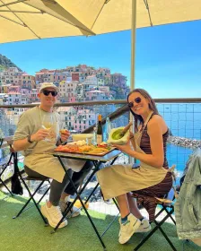 Cinque Terre: Pesto-Kochkurs mit Wein auf einer Terrasse