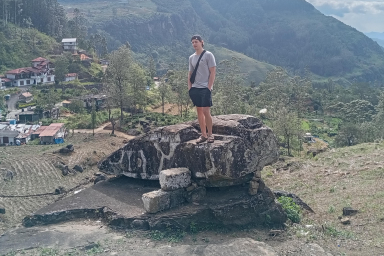 Kandy City Day tour by Tuk-Tuk Local guide , Waterfalls Hidden Gems of Kandy by Tuk-Tuk: Temples, Waterfalls