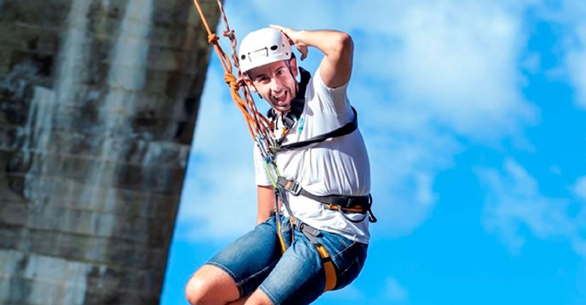 Murillo de Gállego Huesca, Bungee jumping over the river - Housity