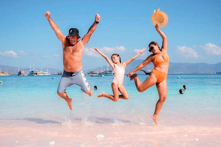 Labuan Bajo: 6 Island Komodo Speedboat Day Trip & Snorkeling