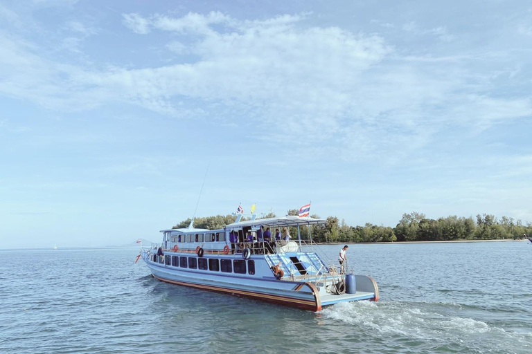 Ko Lanta : Ferry Boat From Ko Lanta to Phuket Via Ko PhiPhi Ko Lanta : From Ko Lanta to Phuket (Via PhiPhi Don)