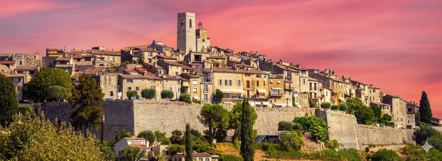 Saint-Paul-de-Vence: Balade Historique dans le Village Médiéval féérique