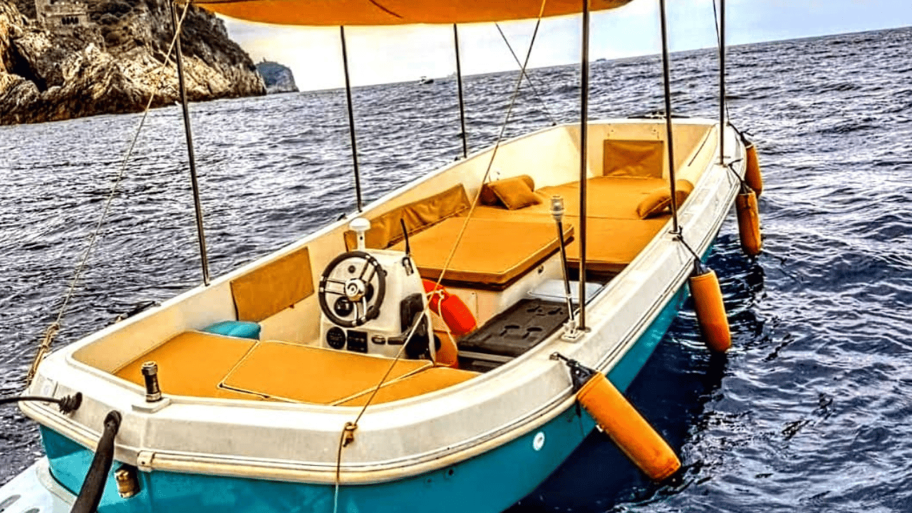 La Spezia: Bootstour durch die Cinque Terre mit Essen und Getränken