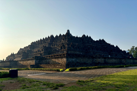 Yogyakarta: Borobudur Temple Climb-Up Tour with Guide Shared Borobudur Temple Climb-Up Tour NON TICKETS
