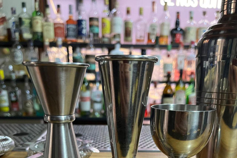 Bogota: Cocktail-Making Class at Instituto del Cóctel