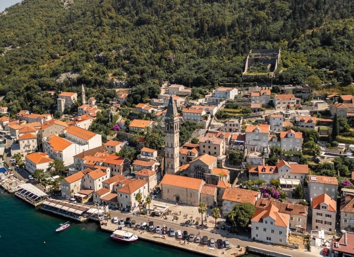 Kotor: Tur til Den Blå Grotte, ubådebasen og Lady of the Rocks