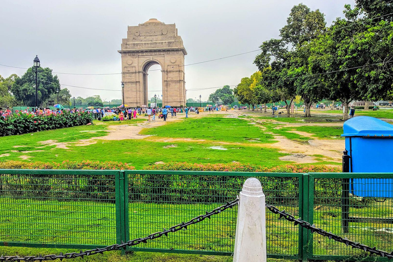 Delhi : Visite culinaire de la vieille ville de Delhi avec promenade en tuk tuk et cuisine de rueVisite privée avec voiture, chauffeur, guide privé et promenade en tuk tuk