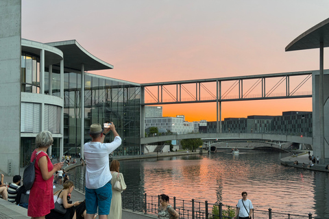 Berlin Night Walking Tour - Iconic Illuminated Landmarks Private Berlin Sunset Walking Tour - Iconic Landmarks