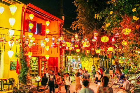 Visita a la ciudad de Hoi An-Paseo en barco-Suelta la linterna de flores en el río