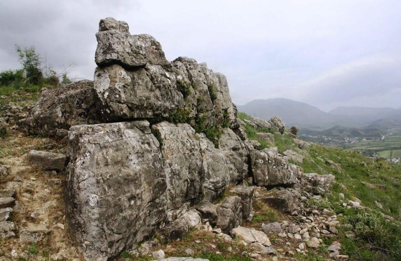 Das antike Finiq – die beeindruckendste befestigte Hauptstadt von Epirus