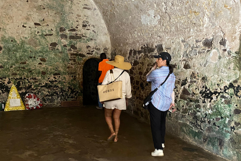 Accra: 2 days Cape Coast tour with a hotel accommodation