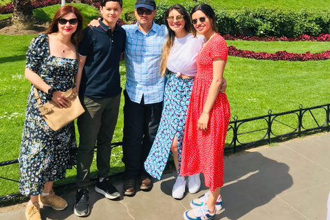 Private Slow Travel: Valparaiso Art, Coastal Boat Ride & Boutique Wine Private Slow Travel: Valparaíso Art, Coastal Boat Ride & Boutique Wine