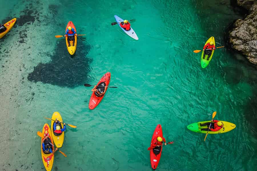 Bovec: Das Kajak-Abenteuer auf der Soča, an das Sie sich wirklich erinnern werden. Foto: GetYourGuide Bovec: Das Kajak-Abenteuer auf der Soča, an das Sie sich wirklich erinnern werden. Foto: GetYourGuide
