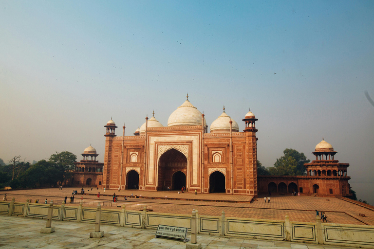 Delhi: Taj Mahal & Agra by Express Train 2nd Class (All Inclusive Tour)