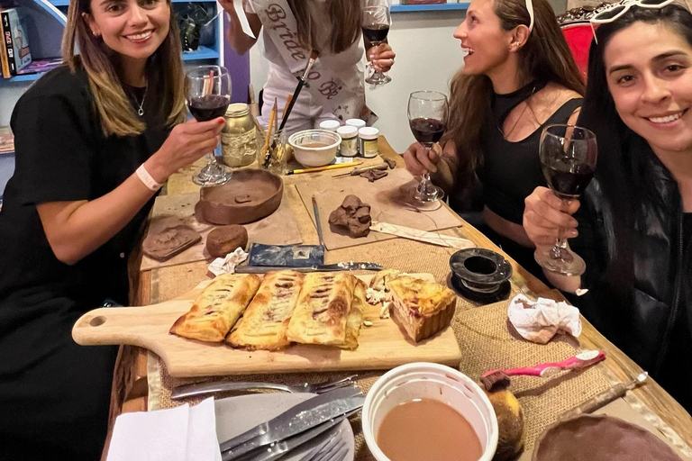 Bogotá: Artisanal Ceramics & Wine – A Sensory Experience Bogotá: Handmade Ceramics & Wine – Sensory Experience