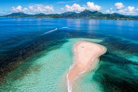 Mauritius: 5 Islands Speedboat Lagoon Experience with BBQ Mauritius: Lagoon Experience 5 Islands with BBQ Beach Lunch