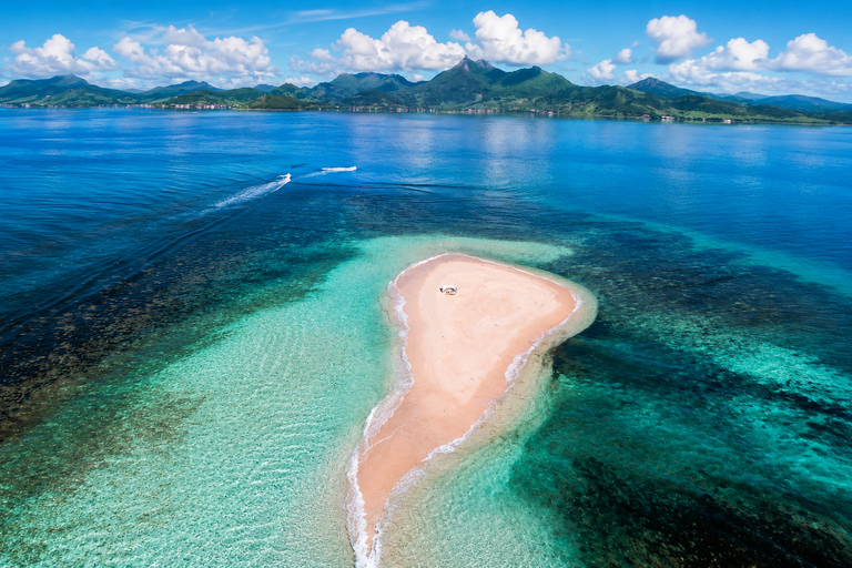 Mauritius: 5 Islands Speedboat Lagoon Experience with BBQ Mauritius: Lagoon Experience 5 Islands with BBQ Beach Lunch