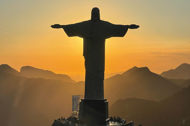 Rio de Janeiro: 25 Min Helicopter Christ the Redeemer