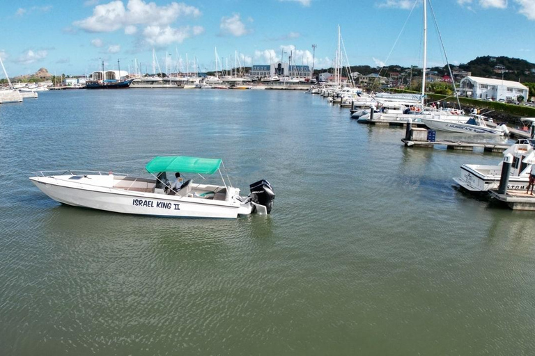 St. Lucia: Private Bootstour nach SoufriereHalbtags 25&#039; Schnellboot &quot;Israel King&quot;