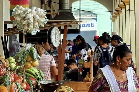 León: Local-Led Walking Tour with Nicaraguan Food Tasting