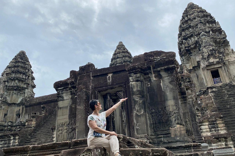 Exploring Angkor Wat: A Tour from Phnom Penh to Siem Reap